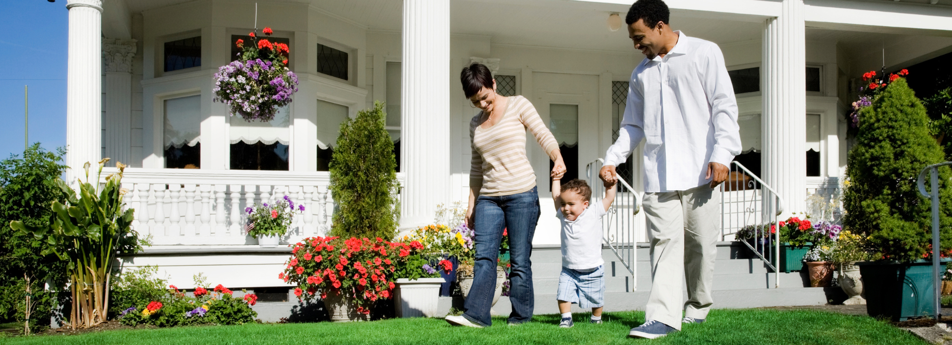 Happy family with pest-free lawn
